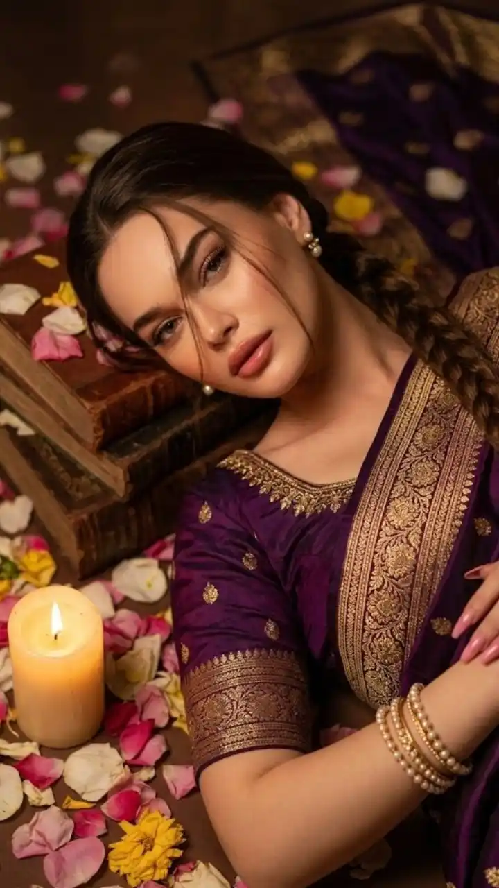 Candlelight Saree AI Prompt for Cinematic Portraits